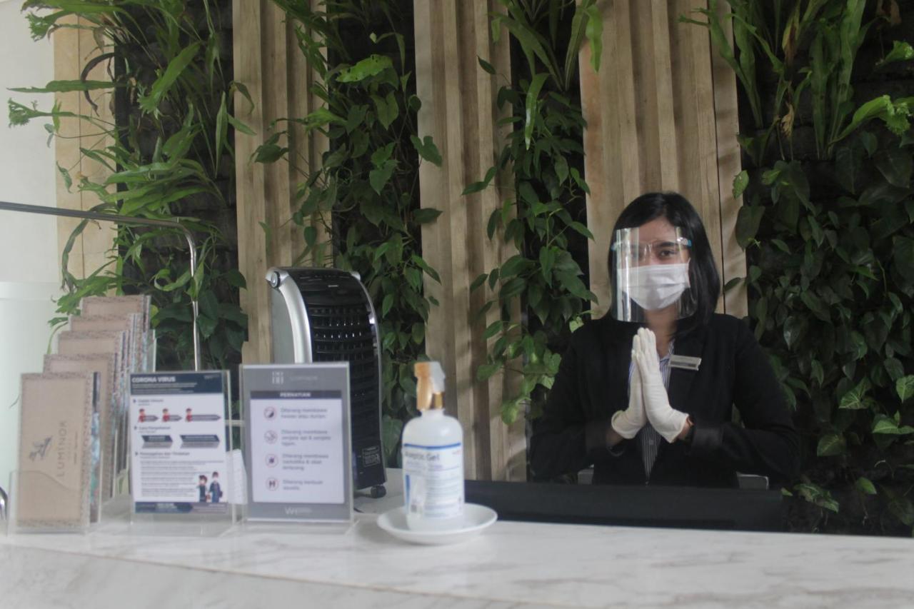 Luminor Hotel Jember By Wh Экстерьер фото