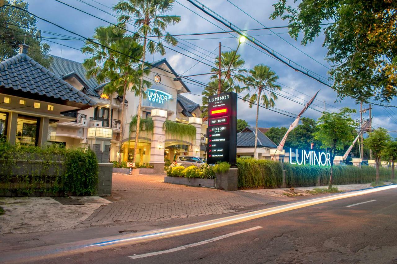 Luminor Hotel Jember By Wh Экстерьер фото