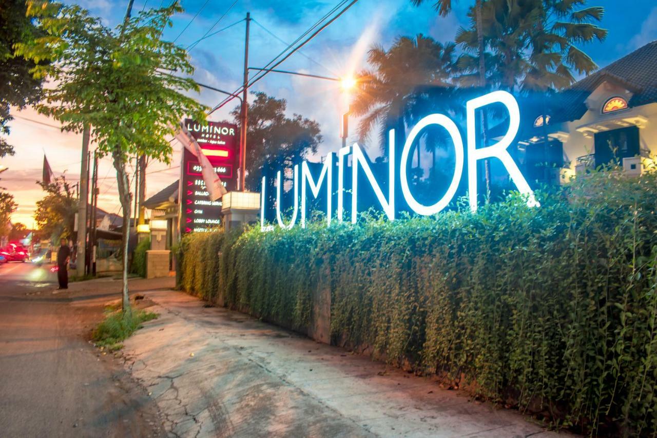 Luminor Hotel Jember By Wh Экстерьер фото